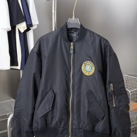 バレンシアガ ジャケット