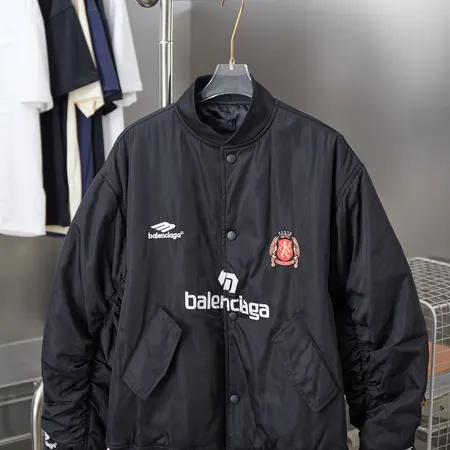 バレンシアガ ジャケット