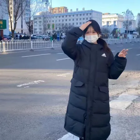 アディダス ダウンジャケット