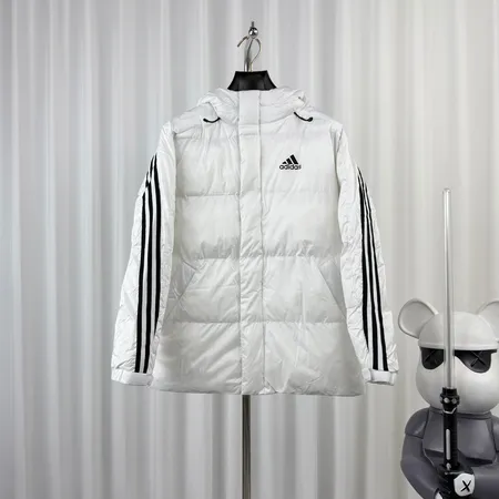 アディダス ダウンジャケット