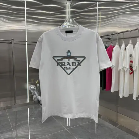 プラダ Tシャツ