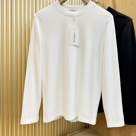 フェラガモ Tシャツ