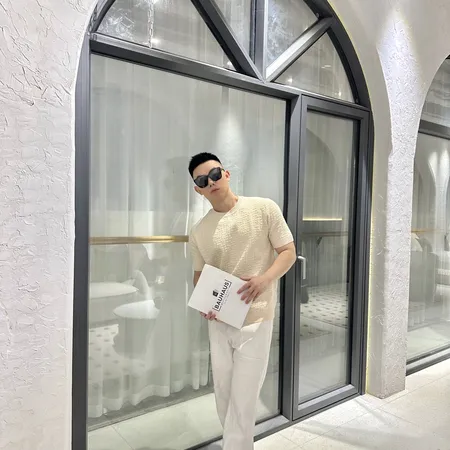 フェンディ Tシャツ