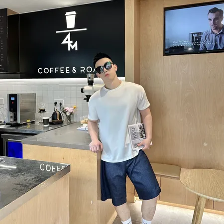 フェンディ Tシャツ