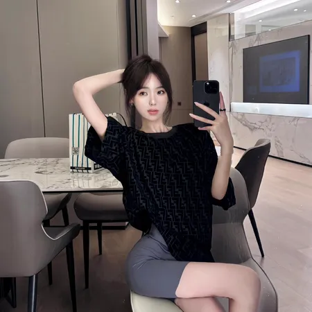 フェンディ Tシャツ