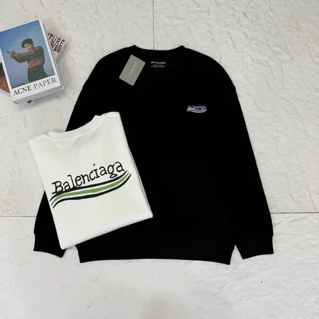 バレンシアガ パーカー