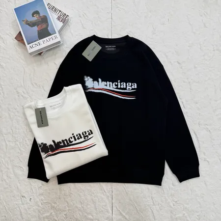 バレンシアガ パーカー