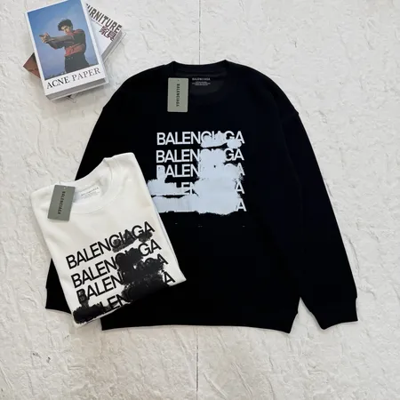 バレンシアガ パーカー