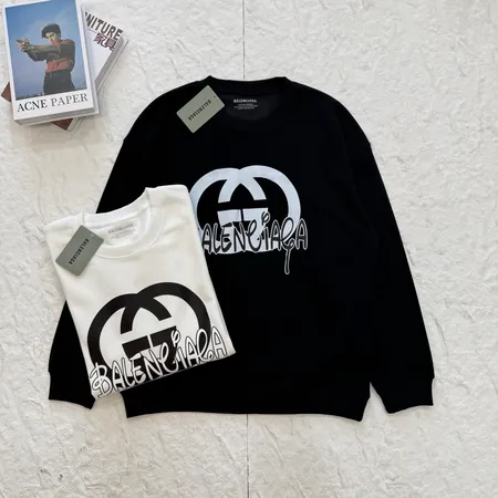 バレンシアガ パーカー