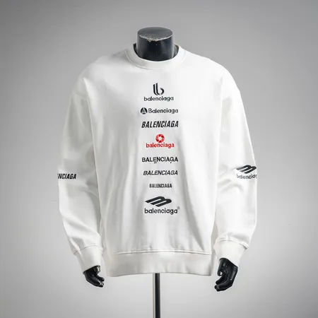 バレンシアガ パーカー