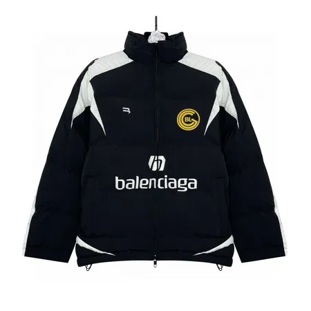 バレンシアガ ダウンジャケット