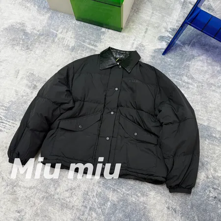 ミュウミュウ ダウンジャケット