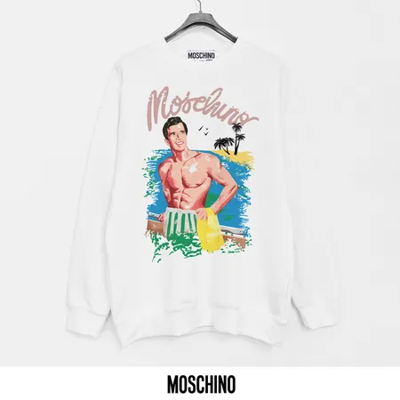 モスキーノ パーカー