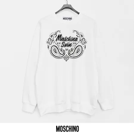 モスキーノ パーカー