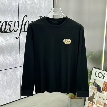 プラダ Tシャツ