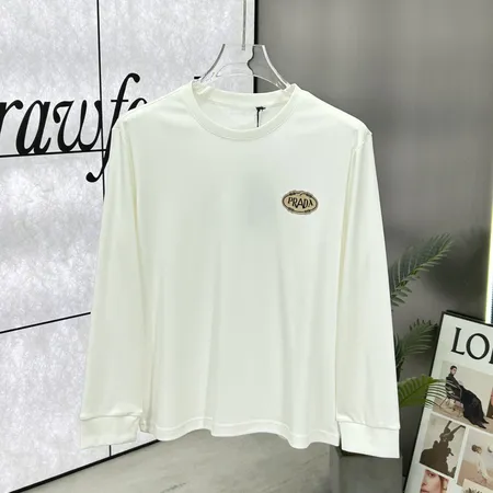 プラダ Tシャツ