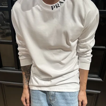 プラダ Tシャツ