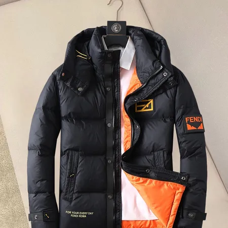フェンディ ダウンジャケット