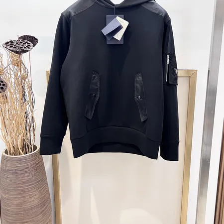 プラダ パーカー