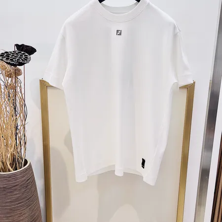 フェンディ Tシャツ