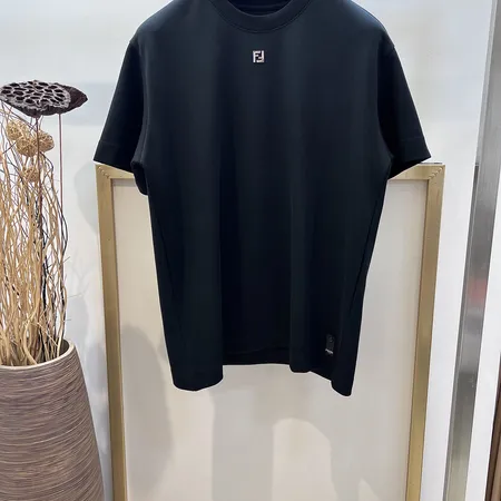 フェンディ Tシャツ