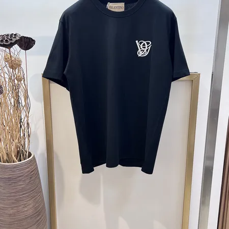 ヴァレンティノ Tシャツ