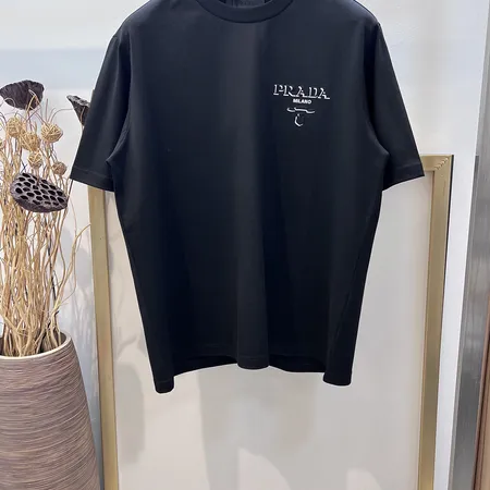 プラダ Tシャツ