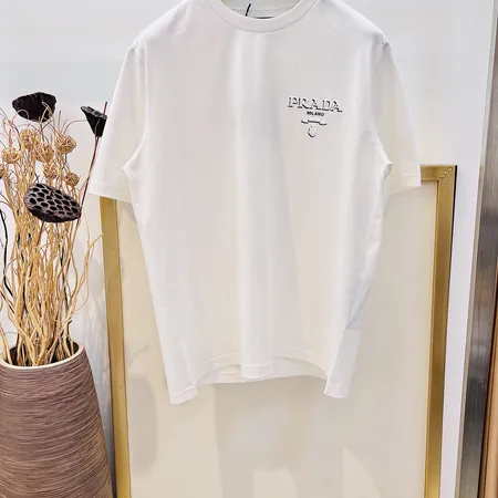 プラダ Tシャツ