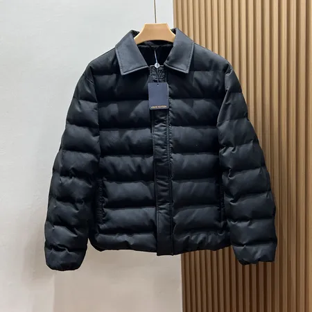 ルイヴィトン ダウンジャケット