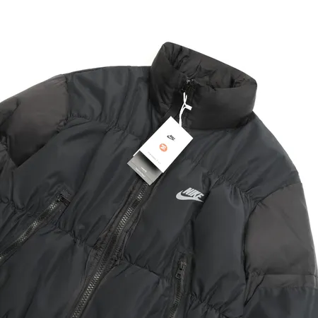 ナイキ ダウンジャケット