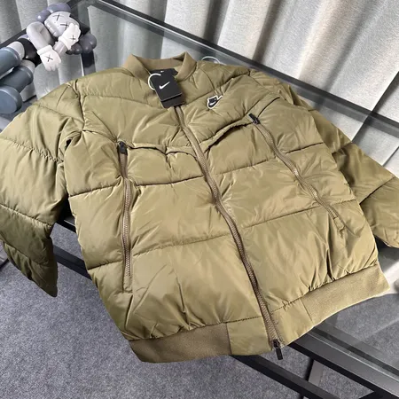 ナイキ ダウンジャケット