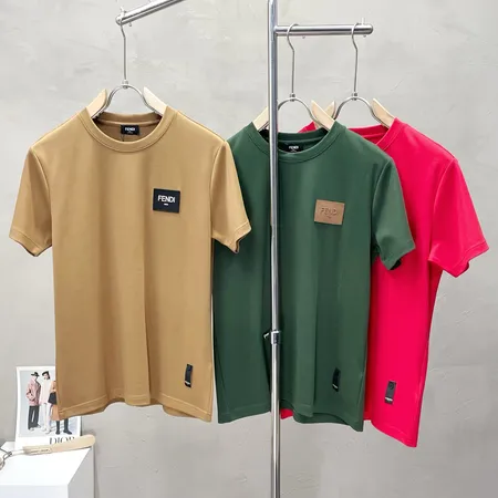フェンディ Tシャツ
