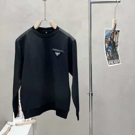 プラダ パーカー