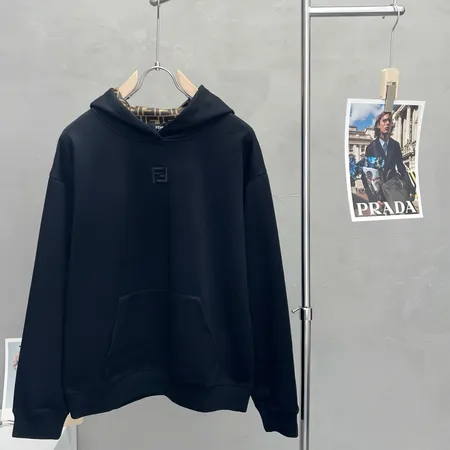 フェンディ パーカー