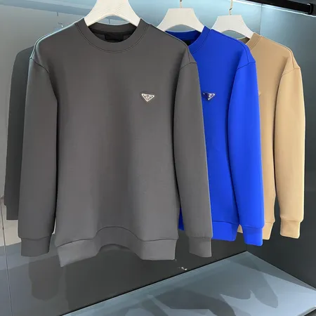 プラダ パーカー