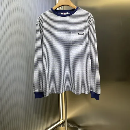 ミュウミュウ Tシャツ