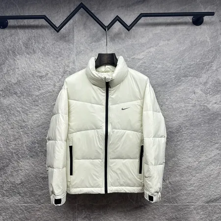 ナイキ ダウンジャケット
