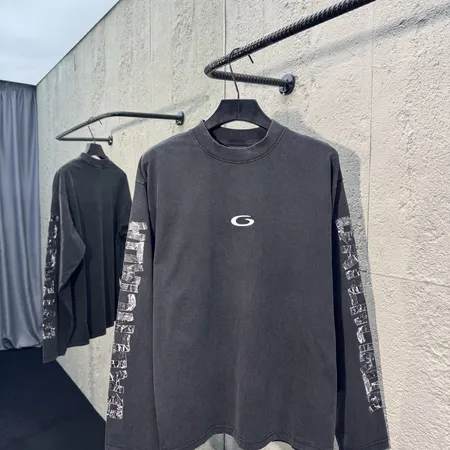 バレンシアガ パーカー