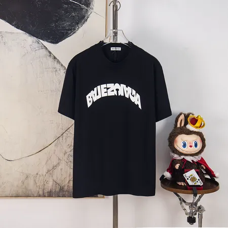 バレンシアガ Tシャツ