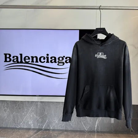 バレンシアガ パーカー