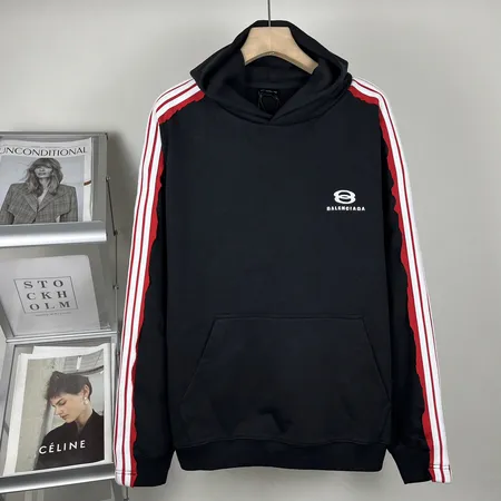 バレンシアガ パーカー