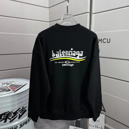 バレンシアガ パーカー