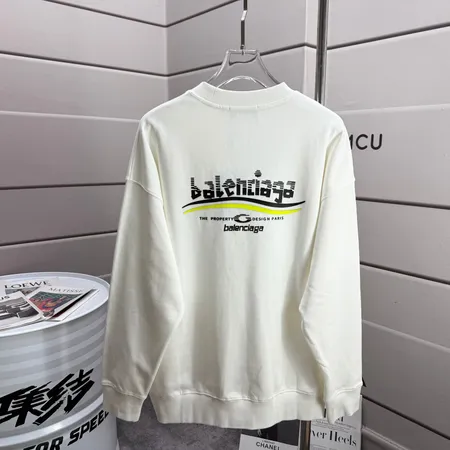 バレンシアガ パーカー