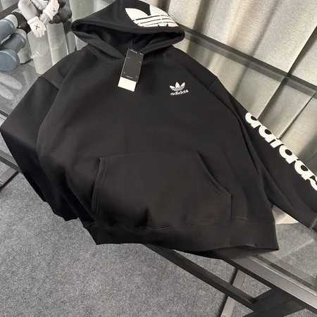 アディダス パーカー