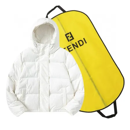 フェンディ ダウンジャケット