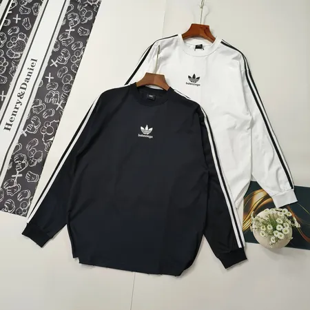 アディダス Tシャツ