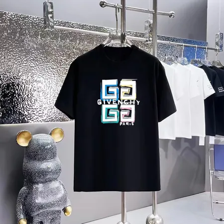 ジバンシィ Tシャツ