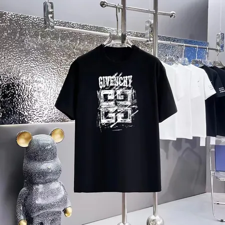 ジバンシィ Tシャツ