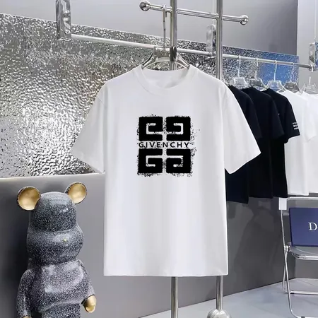 ジバンシィ Tシャツ