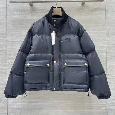 セリーヌ ダウンジャケット